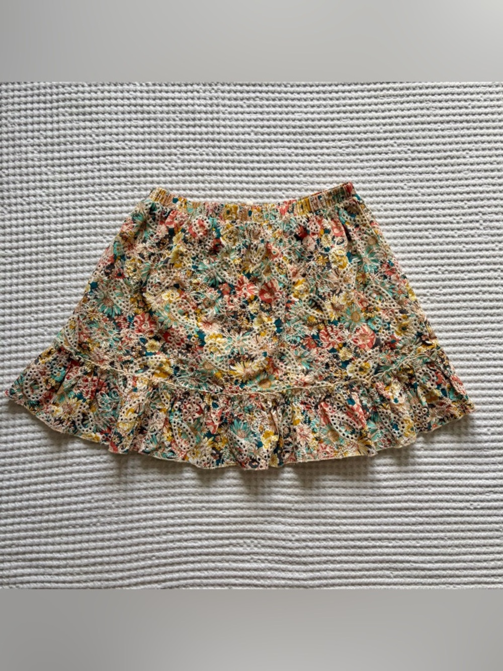 Solitaire Floral Eyelet Cut-Work Ruffle Mini Skirt - Boho Cottagecore - Large
